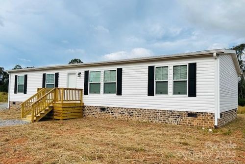 501 Eagle Mills Rd, Hamptonville, NC, 27020-7261 | Card Image