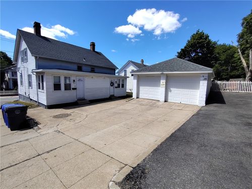 1564 Main St, West Warwick, RI, 02893-4037 | Card Image