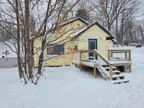 2293 Werner Street, Marquette, MI, 49855-5127 | Card Image