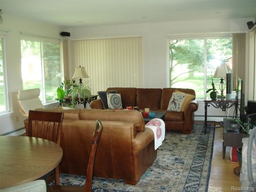220 Montmorency Rd, Rochester Hills, MI, 48307-3847 | Card Image