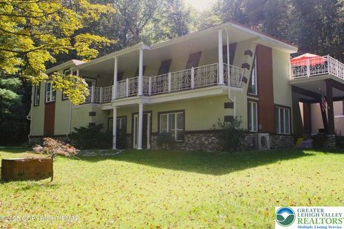 185 Quiet Valley Rd, Stroudsburg, PA, 18360-7916 | Card Image