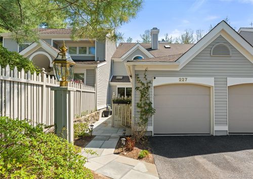 227 Boulder Ridge Rd, Scarsdale, NY, 10583-3151 | Card Image