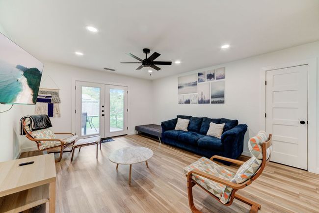 4405 Button Bend Cir, House other with 4 bedrooms, 2 bathrooms and 2 parking in Austin TX | Image 14