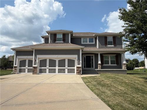 9307 Ne 97th Ter, Kansas City, MO, 64157-8401 | Card Image