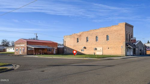 118 E South Ave, Glen Ullin, ND, 58631-7153 | Card Image