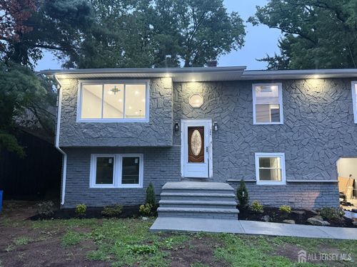 704 Wood Ave, Colonia, NJ, 07067-2427 | Card Image