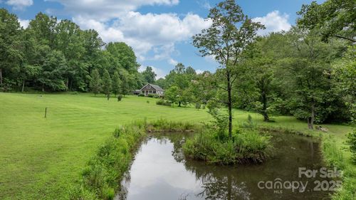 3659 Vashti Rd, Taylorsville, NC, 28681-6832 | Card Image