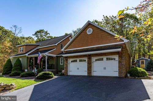 248 Country Club Dr, Hazleton, PA, 18202-9163 | Card Image