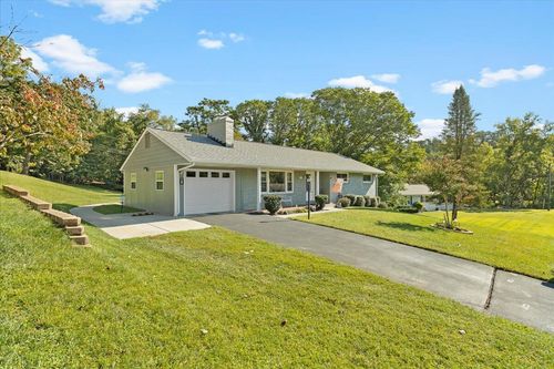 4309 Cresthill Dr, Roanoke, VA, 24018-3005 | Card Image