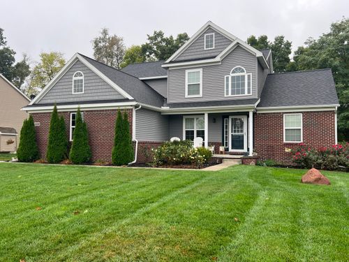 4126 Mckenna Dr, Adrian, MI, 49221-9033 | Card Image