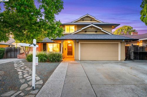 646 Brighton Way, Livermore, CA, 94551-1872 | Card Image