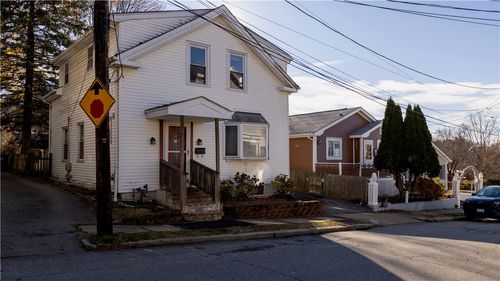 185 Lippitt St, Providence, RI, 02906-1617 | Card Image