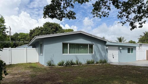 2771 Ne 2nd Ter, Pompano Beach, FL, 33064-3617 | Card Image