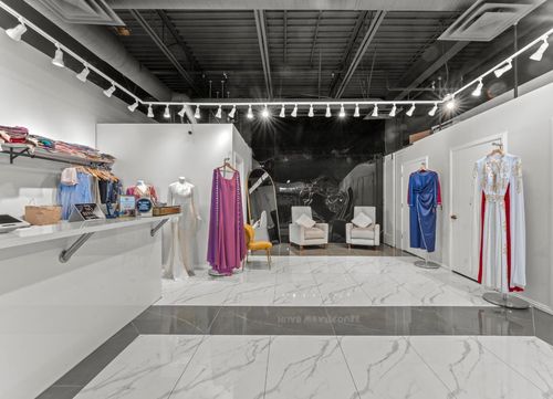 {{alt}} | Card Image