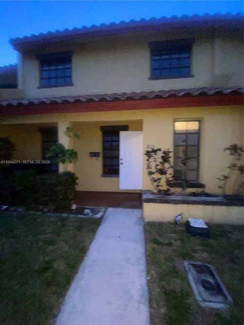 206-2627 Nw 47th Ter, Lauderdale Lakes, FL, 33313-2615 | Card Image