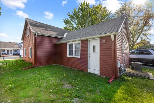 120 S 5th St, CAPRON, IL, 61012-9613 | Card Image