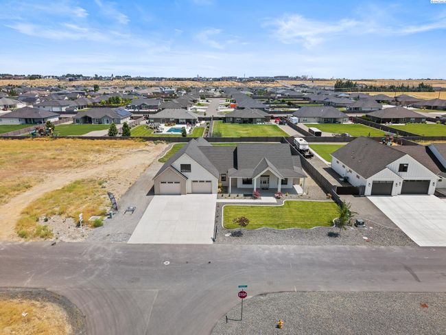 6537 Lazy B Dr, Home with 5 bedrooms, 4 bathrooms and null parking in Pasco WA | Image 46