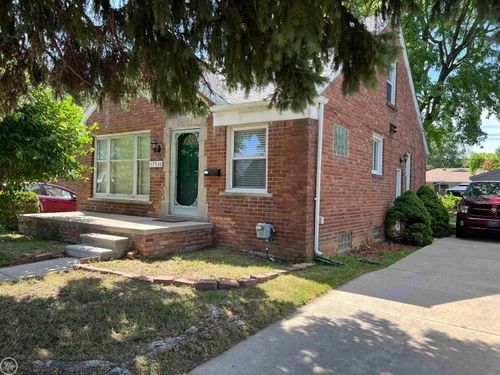 17930 Biehl St, Roseville, MI, 48066-2570 | Card Image
