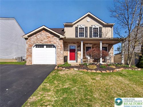 2040 Valley View Dr, QUAKERTOWN, PA, 18951-3876 | Card Image