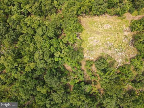 4 Blumb Ln, GREAT CACAPON, WV, 25422-3514 | Card Image