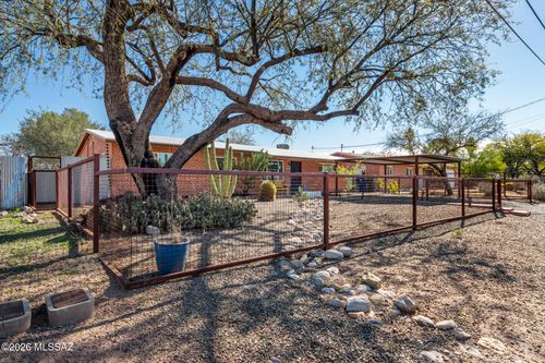 2214 N Richey Blvd, Tucson, AZ, 85716-2961 | Card Image