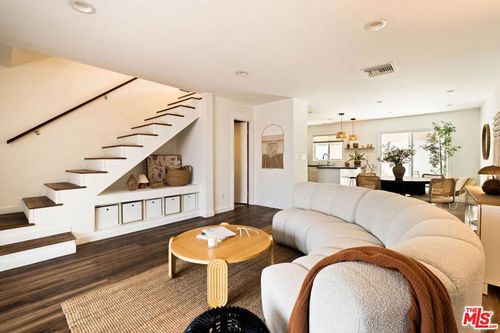 9-1906 W Victory Blvd, Burbank, CA, 91506 | Card Image
