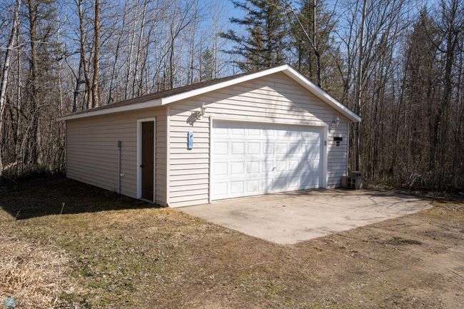 24 x 28 Garage | Image 33