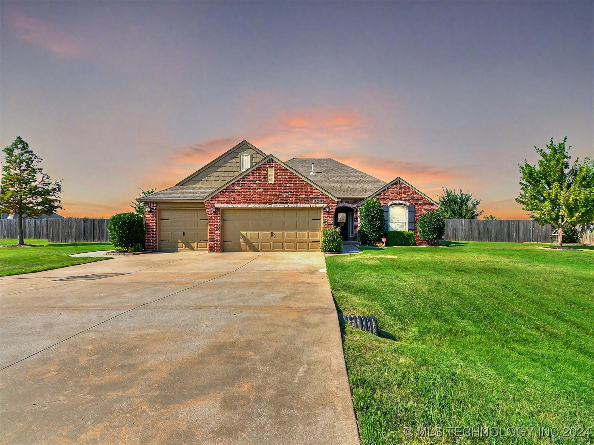 115th Pl, Broken Arrow, OK 74014