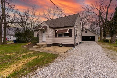 1295 E 357th St, Eastlake, OH, 44095-3117 | Card Image