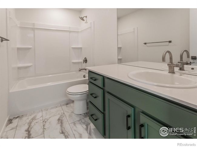 SECONDARY BATH | Image 26