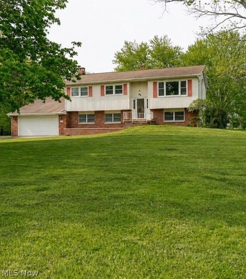 333 Kathleen Dr, Jefferson, OH, 44047-1215 | Card Image