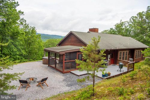 459 Kodiak Ct, Baker, WV, 26801-8422 | Card Image