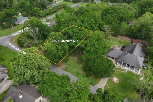 460 Rodney Dr, Baton Rouge, LA, 70808-6762 | Card Image