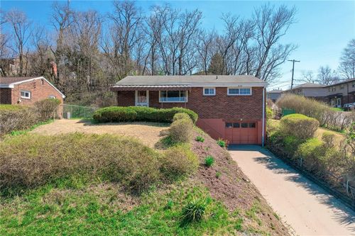 520 Grant Ave, Baden, PA, 15005-1006 | Card Image