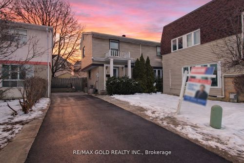 3 Hemlark Crt, Brampton, ON, L6S2B7 | Card Image