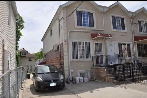 255 Targee St, Staten Island, NY, 10304-1925 | Card Image