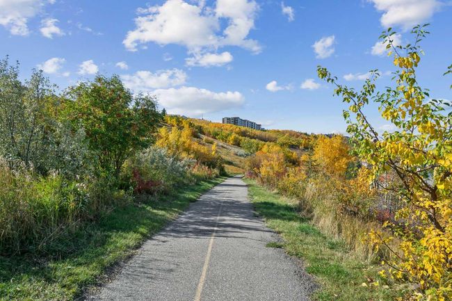 364 Prominence Hts Sw, Townhouse with 3 bedrooms, 3 bathrooms and 4 parking in Calgary AB | Image 42