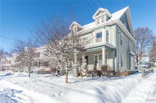 137 Bowers Ave, Watertown, NY, 13601-4027 | Card Image