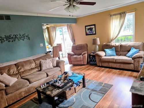 15894 Cambridge Dr, Clinton Township, MI, 48038-1011 | Card Image