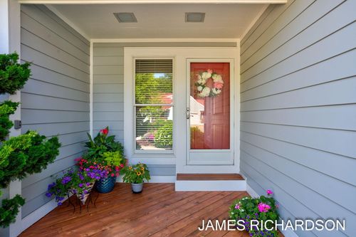 bldg-xxx-16873 Landing Ln, Spring Lake, MI, 49456-1367 | Card Image