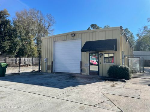 1508 Marstellar St, Wilmington, NC, 28401-8065 | Card Image