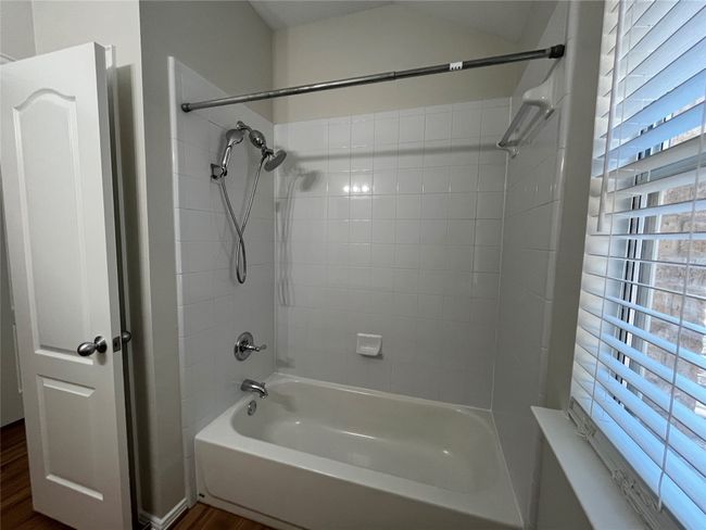 Spare Bathroom | Image 32