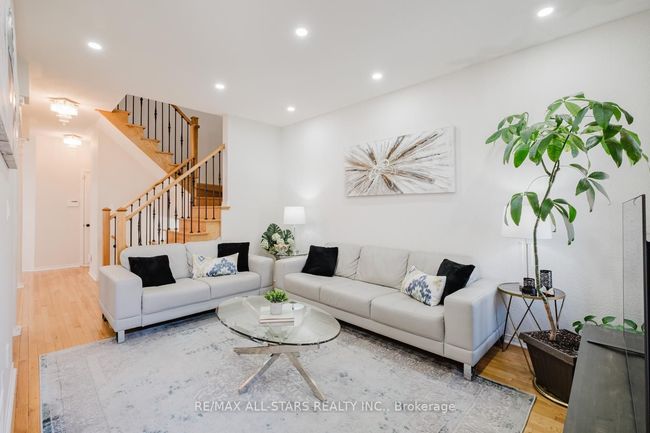 19 Coronet St, House other with 4 bedrooms, 4 bathrooms and 4 parking in Stouffville ON | Image 13