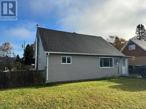 8 Laurier Ave, Terrace Bay, ON, P0T | Card Image