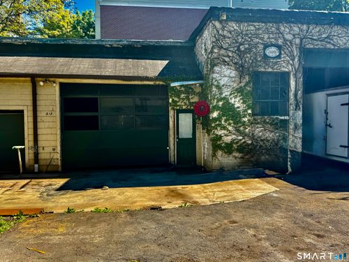 117 North St, Stamford, CT, 06901-1016 | Card Image