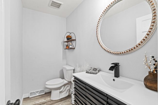 Main level half bath | Image 18