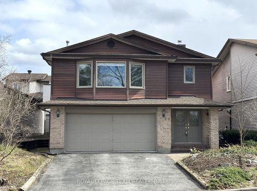 19 Hackett St, Ottawa, ON, K1V0P9 | Card Image