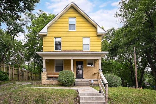 2600 Askew Ave, Kansas City, MO, 64127-4334 | Card Image