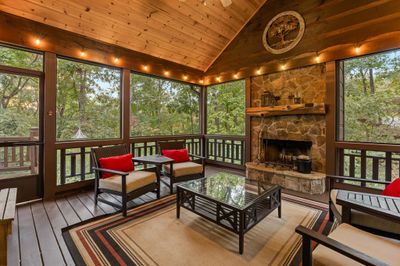 518 Toccoa River Forest, Home with 3 bedrooms, 3 bathrooms and null parking in Mineral Bluff GA | Image 3