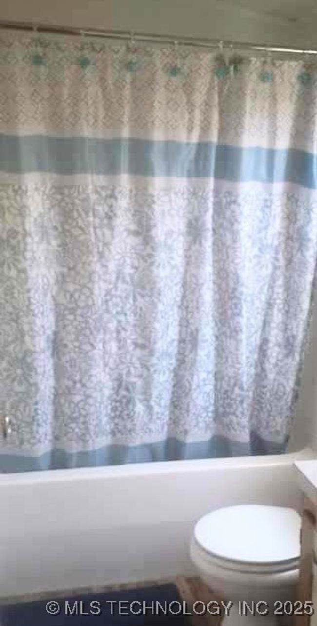 2nd Bathroom | Image 10
